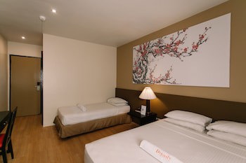 Dynasty Tourist Inn