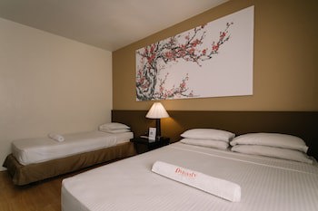 Dynasty Tourist Inn