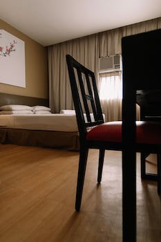 Dynasty Tourist Inn