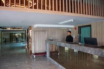 Chor Cher - The Luxury Green Hotel
