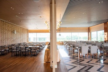 Chor Cher - The Luxury Green Hotel