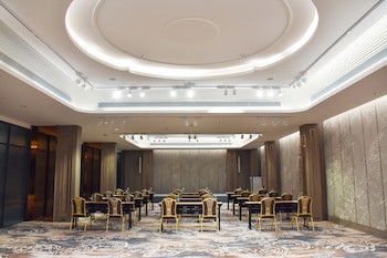 Chor Cher - The Luxury Green Hotel