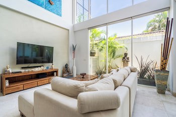 Aq-Va Hotel & Villas Seminyak