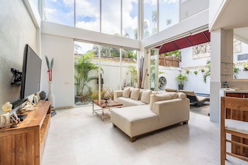 Aq-Va Hotel & Villas Seminyak