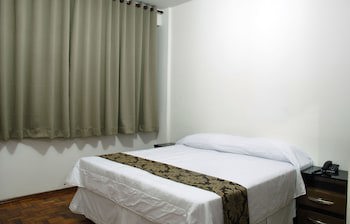 Turrance White Hotel