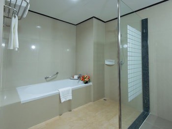 Dynasty Grande Hotel