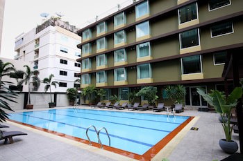 Dynasty Grande Hotel