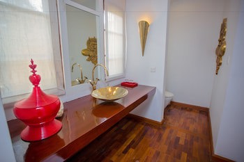 Areindmar Hotel