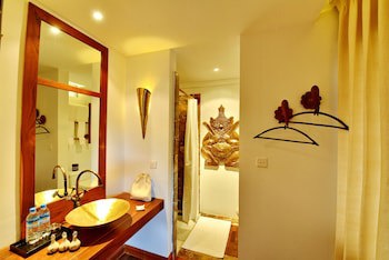 Areindmar Hotel