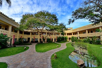 Areindmar Hotel