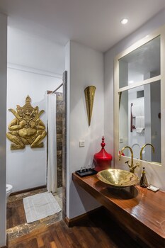 Areindmar Hotel