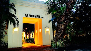 Areindmar Hotel