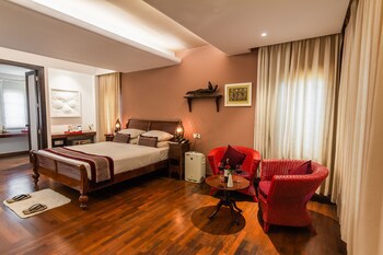 Areindmar Hotel