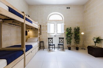 Two Pillows Boutique Hostel