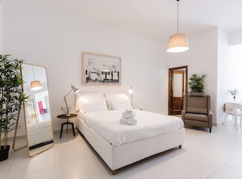 Two Pillows Boutique Hostel