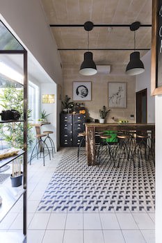 Two Pillows Boutique Hostel