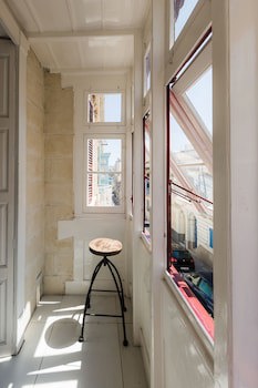 Two Pillows Boutique Hostel