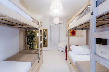 Two Pillows Boutique Hostel
