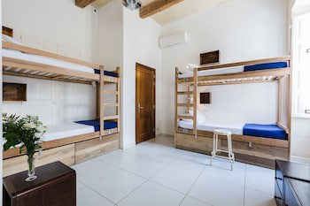Two Pillows Boutique Hostel