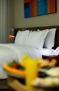 Bh Raja Hotel