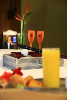 Bh Raja Hotel