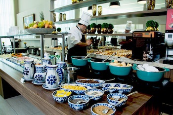Bh Raja Hotel