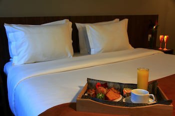 Bh Raja Hotel