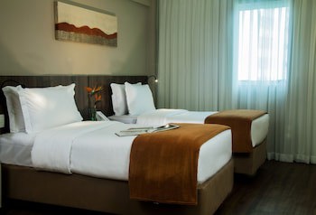 Bh Raja Hotel
