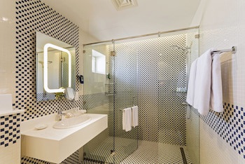 Park Inn By Radisson Hotel & Residence Duqm