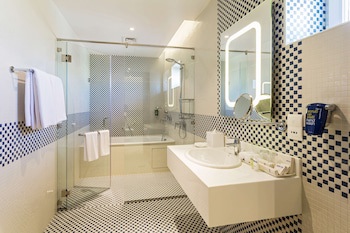 Park Inn By Radisson Hotel & Residence Duqm