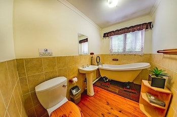 Amper Bo Guesthouse