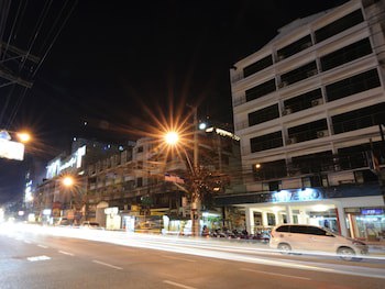 Highfive Hotel