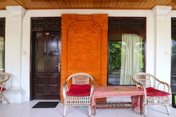 Bali Senia Hotel