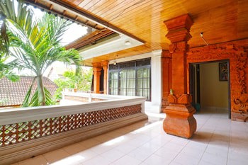 Bali Senia Hotel