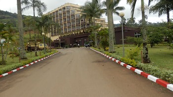 Ayaba Hotel