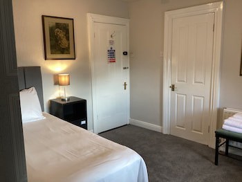 Oyo Rayanne House Guest Accommodation
