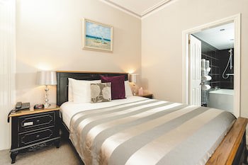 Oyo Rayanne House Guest Accommodation