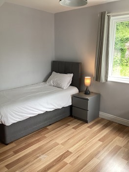Oyo Rayanne House Guest Accommodation