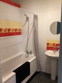 Oyo Rayanne House Guest Accommodation