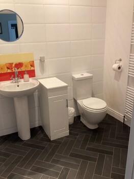Oyo Rayanne House Guest Accommodation