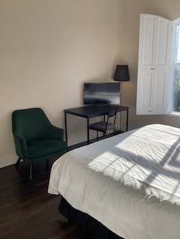 Oyo Rayanne House Guest Accommodation