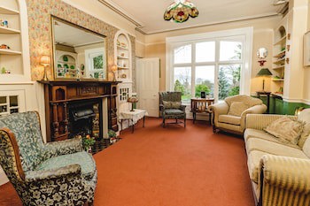Oyo Rayanne House Guest Accommodation