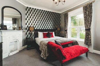 Oyo Rayanne House Guest Accommodation