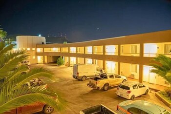 American Inn Hotel & Suites Hidalgo Del Parral