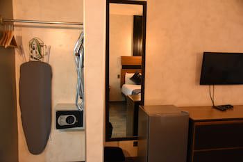 American Inn Hotel & Suites Hidalgo Del Parral