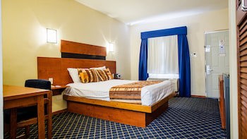 American Inn Hotel & Suites Hidalgo Del Parral