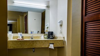 American Inn Hotel & Suites Delicias