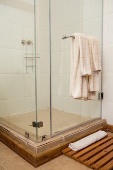 Anew Resort Ingeli Forest Kokstad
