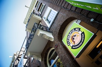 The Flying Pig Uptown Hostel