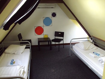 The Flying Pig Uptown Hostel
